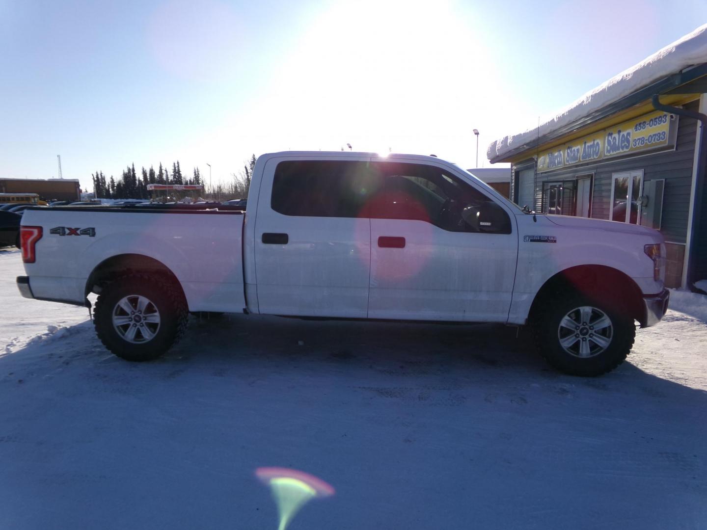 2016 White Ford F-150 XL SuperCrew 6.5-ft. Bed 4WD (1FTFW1EF5GK) with an 5.0L V8 engine, 6A transmission, located at 2630 Philips Field Rd., Fairbanks, AK, 99709, (907) 458-0593, 64.848068, -147.780609 - Photo#2