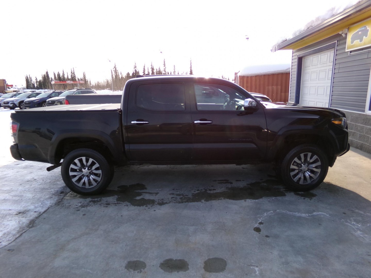 2023 Black Toyota Tacoma Limited Double Cab V6 6AT 4WD (3TYGZ5AN9PT) with an 3.5L V6 DOHC 24V engine, 6A transmission, located at 2630 Philips Field Rd., Fairbanks, AK, 99709, (907) 458-0593, 64.848068, -147.780609- Photo#2