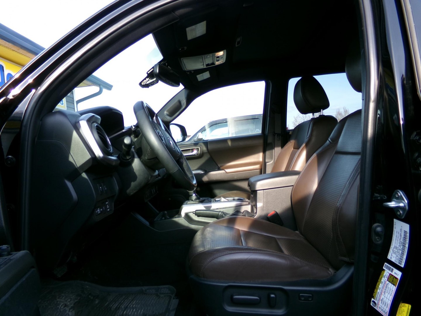 2023 Black Toyota Tacoma Limited Double Cab V6 6AT 4WD (3TYGZ5AN9PT) with an 3.5L V6 DOHC 24V engine, 6A transmission, located at 2630 Philips Field Rd., Fairbanks, AK, 99709, (907) 458-0593, 64.848068, -147.780609- Photo#4