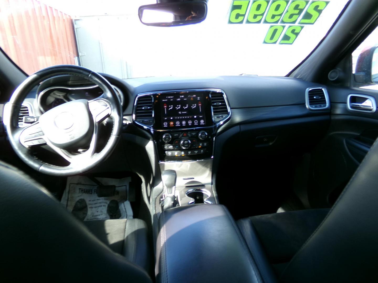 2020 Red /Black Jeep Grand Cherokee Laredo 4WD (1C4RJFAG4LC) with an 3.6L V6 DOHC 24V engine, 8A transmission, located at 2630 Philips Field Rd., Fairbanks, AK, 99709, (907) 458-0593, 64.848068, -147.780609 - Photo#6