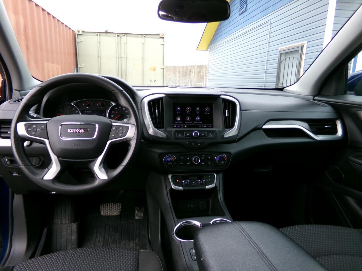 2022 Blue GMC Terrain SLE AWD (3GKALTEV7NL) with an 1.4L L4 DOHC 16V TURBO engine, 6A transmission, located at 2630 Philips Field Rd., Fairbanks, AK, 99709, (907) 458-0593, 64.848068, -147.780609 - Photo#6
