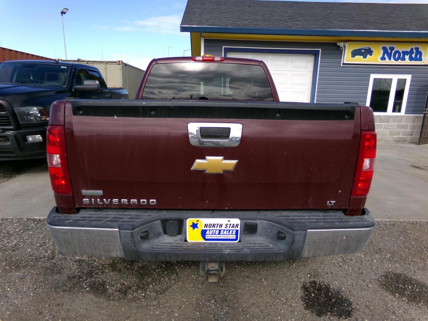 2012 Red Chevrolet Silverado 1500 LT Ext. Cab Long Box 4WD (1GCRKSE76CZ) with an 5.3L V8 OHV 16V FFV engine, 6-Speed Automatic transmission, located at 2630 Philips Field Rd., Fairbanks, AK, 99709, (907) 458-0593, 64.848068, -147.780609 - Photo#3