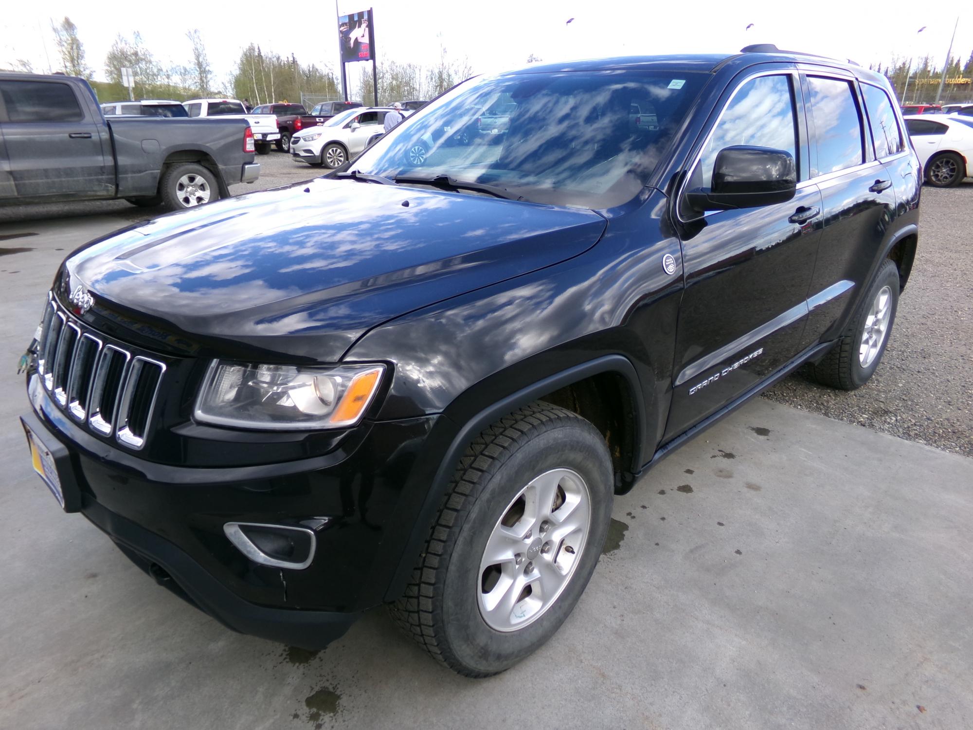 photo of 2016 Jeep Grand Cherokee Laredo 4WD