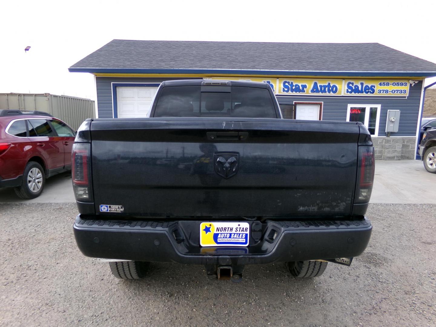 2015 Black Dodge 2500 SLT Mega Cab 4WD (3C6UR5MJ7FG) with an 6.4L V8 engine, 6A transmission, located at 2630 Philips Field Rd., Fairbanks, AK, 99709, (907) 458-0593, 64.848068, -147.780609 - Photo#3