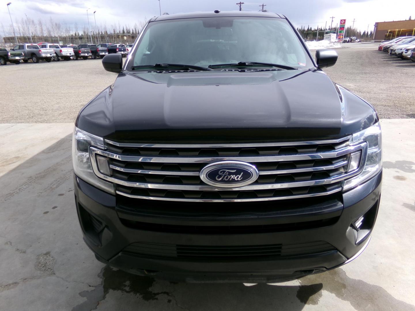 2019 Black Ford Expedition MAX XLT 4WD (1FMJK1JT6KE) with an 3.5L V6 DOHC 24V FFV engine, 6A transmission, located at 2630 Philips Field Rd., Fairbanks, AK, 99709, (907) 458-0593, 64.848068, -147.780609 - Photo#1
