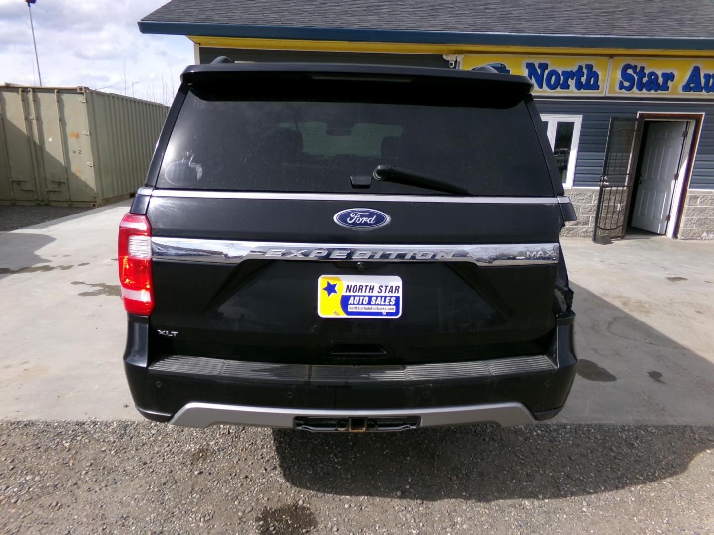 2019 Black Ford Expedition MAX XLT 4WD (1FMJK1JT6KE) with an 3.5L V6 DOHC 24V FFV engine, 6A transmission, located at 2630 Philips Field Rd., Fairbanks, AK, 99709, (907) 458-0593, 64.848068, -147.780609 - Photo#3
