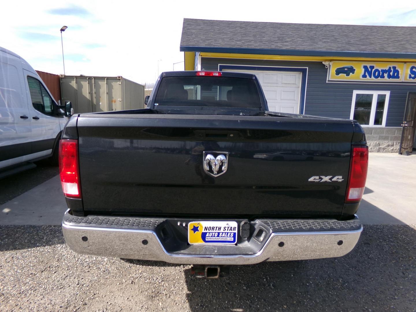 2017 Grey Dodge 3500 Tradesman Crew Cab 4WD (3C63R3GJ3HG) with an 6.4L V8 OHV 16V engine, 6A transmission, located at 2630 Philips Field Rd., Fairbanks, AK, 99709, (907) 458-0593, 64.848068, -147.780609 - Photo#3