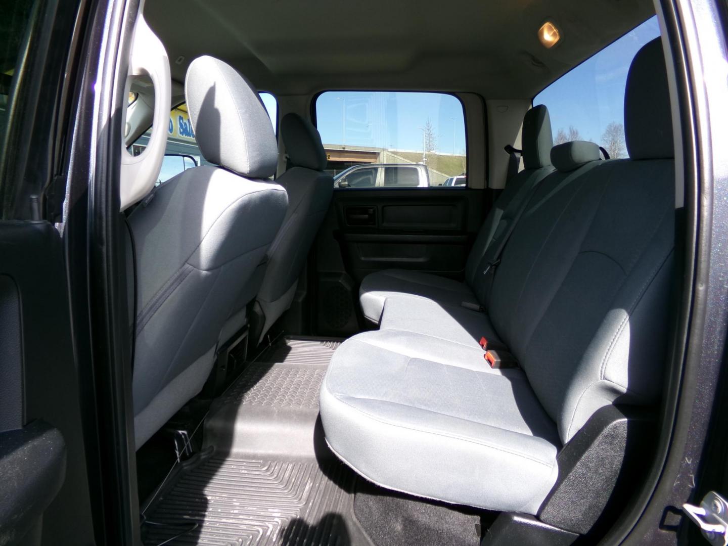 2017 Grey Dodge 3500 Tradesman Crew Cab 4WD (3C63R3GJ3HG) with an 6.4L V8 OHV 16V engine, 6A transmission, located at 2630 Philips Field Rd., Fairbanks, AK, 99709, (907) 458-0593, 64.848068, -147.780609 - Photo#5