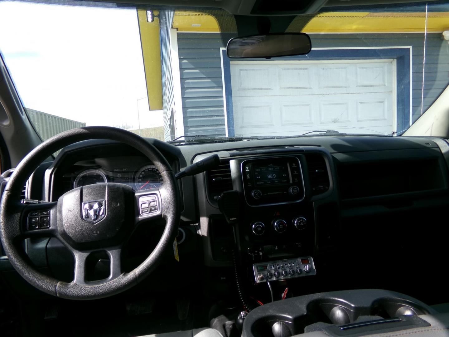 2017 Grey Dodge 3500 Tradesman Crew Cab 4WD (3C63R3GJ3HG) with an 6.4L V8 OHV 16V engine, 6A transmission, located at 2630 Philips Field Rd., Fairbanks, AK, 99709, (907) 458-0593, 64.848068, -147.780609 - Photo#6