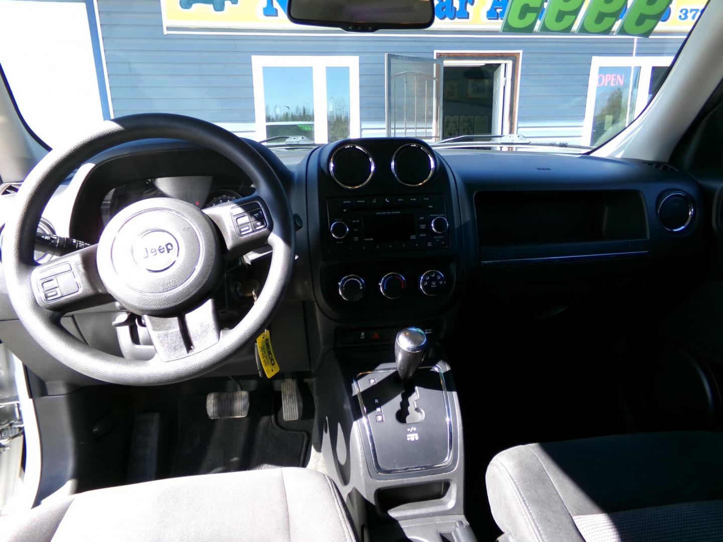 2016 White Jeep Patriot Sport 2WD (1C4NJPBAXGD) with an 2.0L L4 DOHC 16V engine, located at 2630 Philips Field Rd., Fairbanks, AK, 99709, (907) 458-0593, 64.848068, -147.780609 - Photo#6