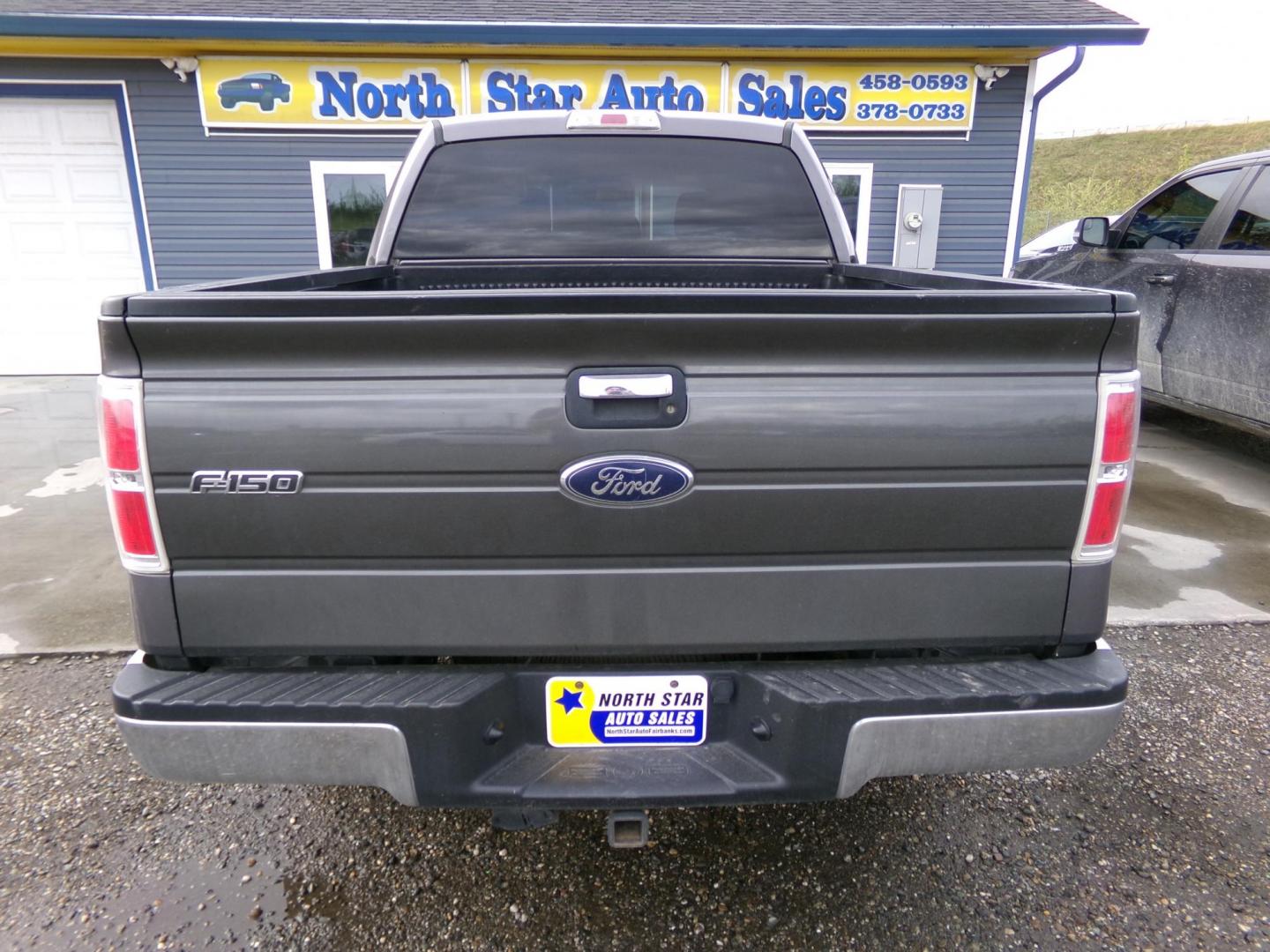 2013 Grey Ford F-150 XLT SuperCrew 6.5-ft. Bed 4WD (1FTFW1ET0DK) with an 3.5L V6 TURBO engine, 6-Speed Automatic transmission, located at 2630 Philips Field Rd., Fairbanks, AK, 99709, (907) 458-0593, 64.848068, -147.780609 - Photo#3