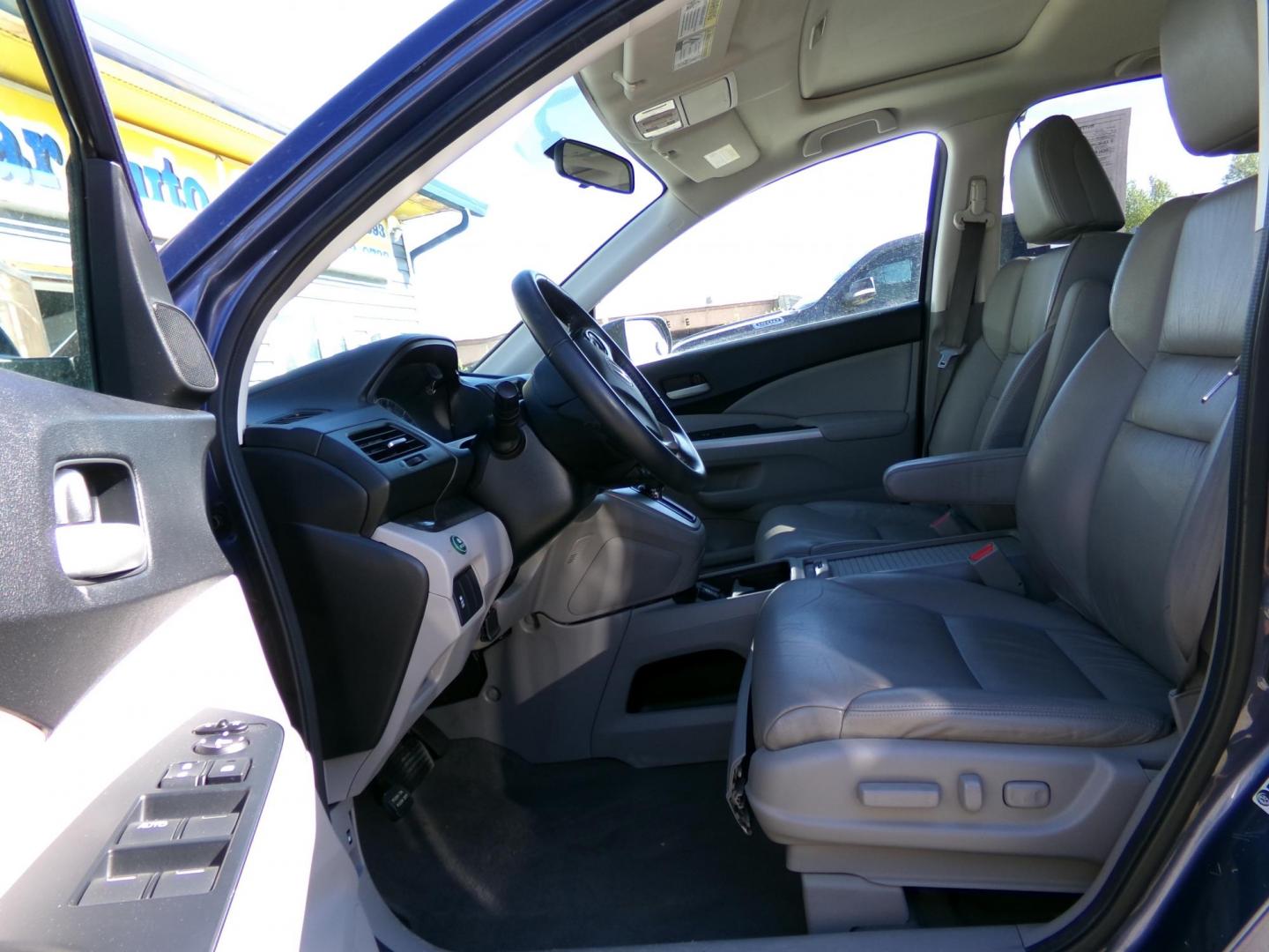 2013 Blue Honda CR-V EX-L 4WD 5-Speed AT (2HKRM4H74DH) with an 2.4L L4 DOHC 16V engine, 5-Speed Automatic transmission, located at 2630 Philips Field Rd., Fairbanks, AK, 99709, (907) 458-0593, 64.848068, -147.780609 - Photo#4