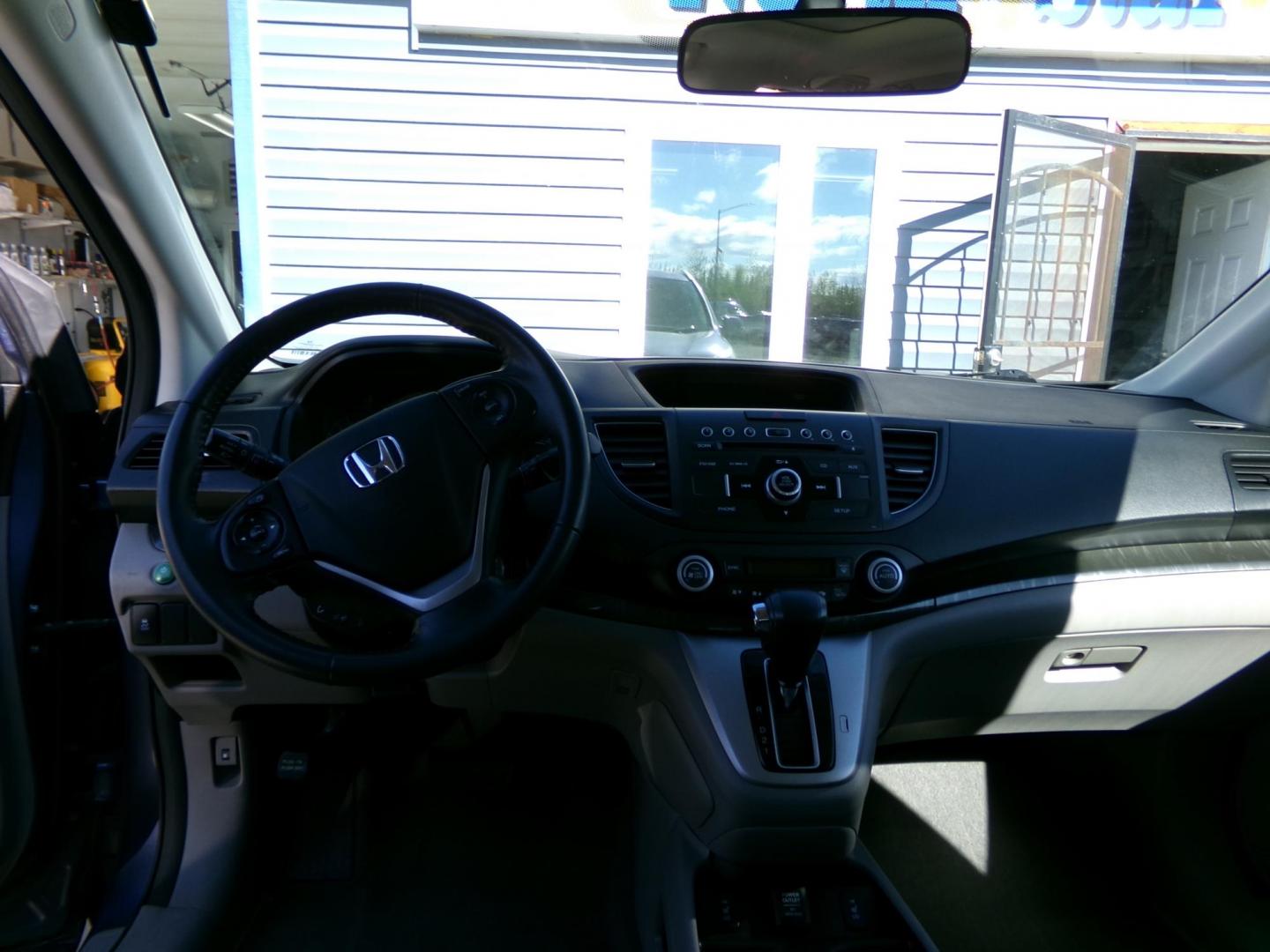 2013 Blue Honda CR-V EX-L 4WD 5-Speed AT (2HKRM4H74DH) with an 2.4L L4 DOHC 16V engine, 5-Speed Automatic transmission, located at 2630 Philips Field Rd., Fairbanks, AK, 99709, (907) 458-0593, 64.848068, -147.780609 - Photo#6