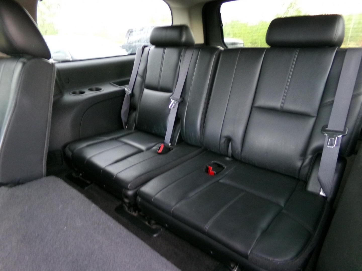 2011 Brown Chevrolet Suburban LT 1500 4WD (1GNSKJE35BR) with an 5.3L V8 OHV 16V FFV engine, 4-Speed Automatic transmission, located at 2630 Philips Field Rd., Fairbanks, AK, 99709, (907) 458-0593, 64.848068, -147.780609 - Photo#6