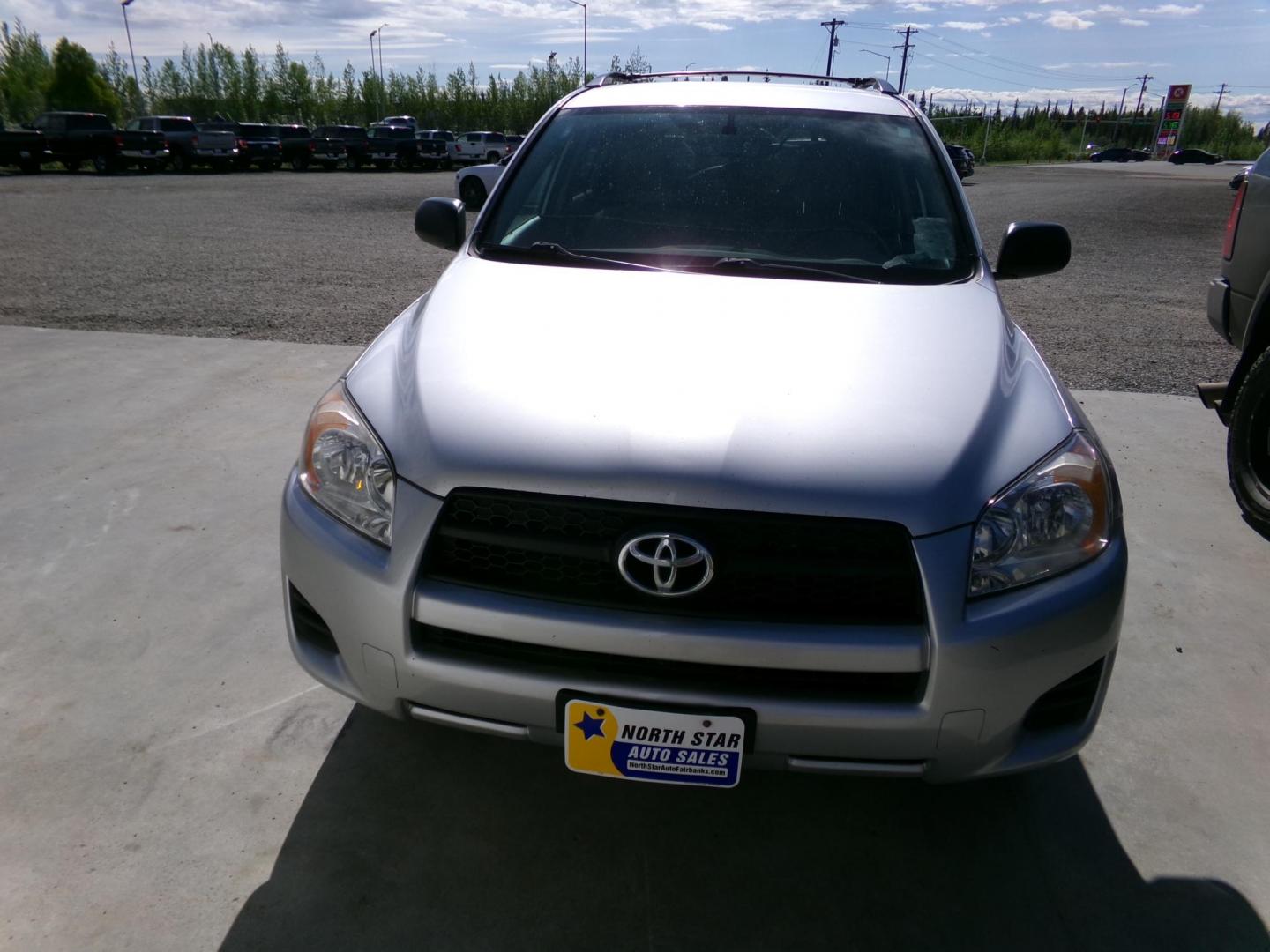 2011 Silver Toyota RAV4 Base I4 4WD (2T3BF4DVXBW) with an 2.4L L4 DOHC 16V engine, 4-Speed Automatic transmission, located at 2630 Philips Field Rd., Fairbanks, AK, 99709, (907) 458-0593, 64.848068, -147.780609 - Photo#1