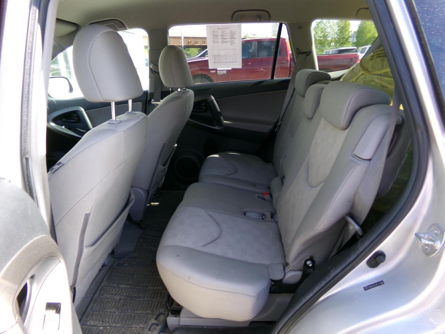 2011 Silver Toyota RAV4 Base I4 4WD (2T3BF4DVXBW) with an 2.4L L4 DOHC 16V engine, 4-Speed Automatic transmission, located at 2630 Philips Field Rd., Fairbanks, AK, 99709, (907) 458-0593, 64.848068, -147.780609 - Photo#5
