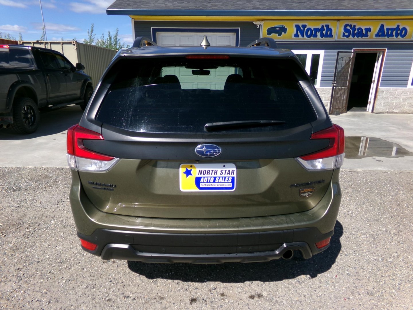 2022 Green Subaru Forester Sport (JF2SKAMC9NH) with an 2.5L H4 SOHC 16V engine, CVT transmission, located at 2630 Philips Field Rd., Fairbanks, AK, 99709, (907) 458-0593, 64.848068, -147.780609- Photo#3