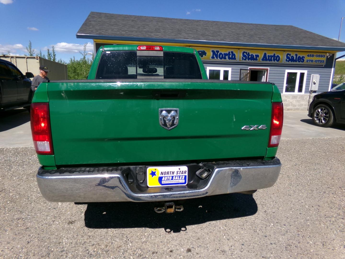 2016 Silver Dodge 1500 Longhorn Crew Cab SWB 4WD (1C6RR7PT6GS) with an 5.7L V8 OHV 16V engine, 6A transmission, located at 2630 Philips Field Rd., Fairbanks, AK, 99709, (907) 458-0593, 64.848068, -147.780609 - Photo#3