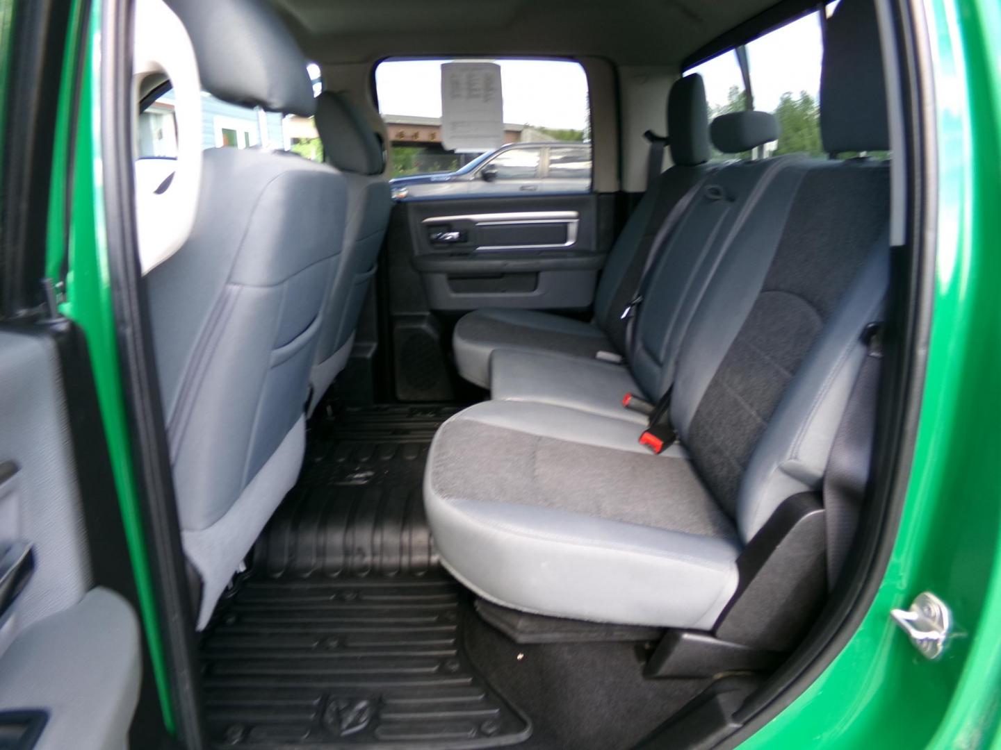 2016 Silver Dodge 1500 Longhorn Crew Cab SWB 4WD (1C6RR7PT6GS) with an 5.7L V8 OHV 16V engine, 6A transmission, located at 2630 Philips Field Rd., Fairbanks, AK, 99709, (907) 458-0593, 64.848068, -147.780609 - Photo#5