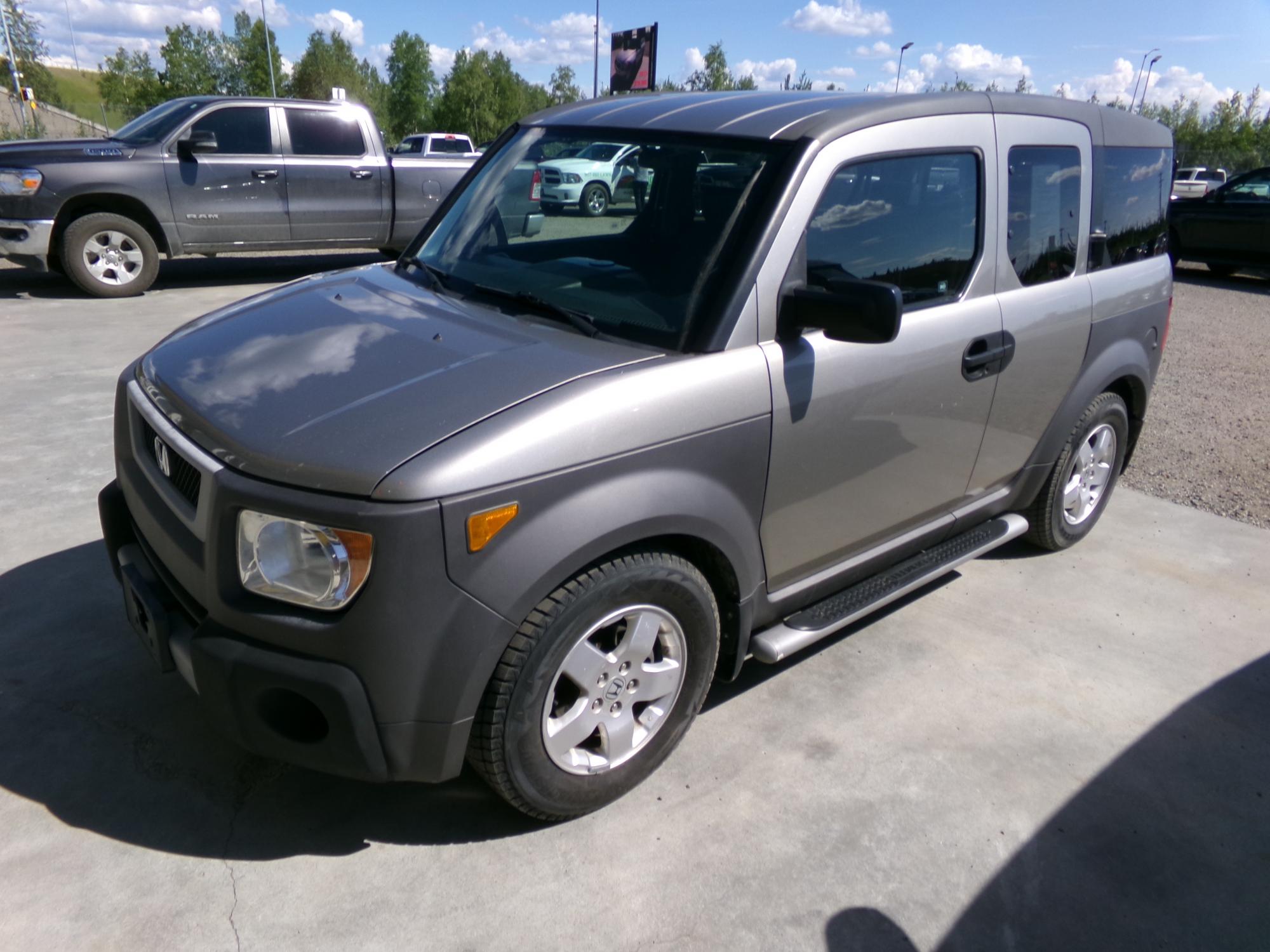 photo of 2004 Honda Element EX 4WD AT w/ Front Side Airbags