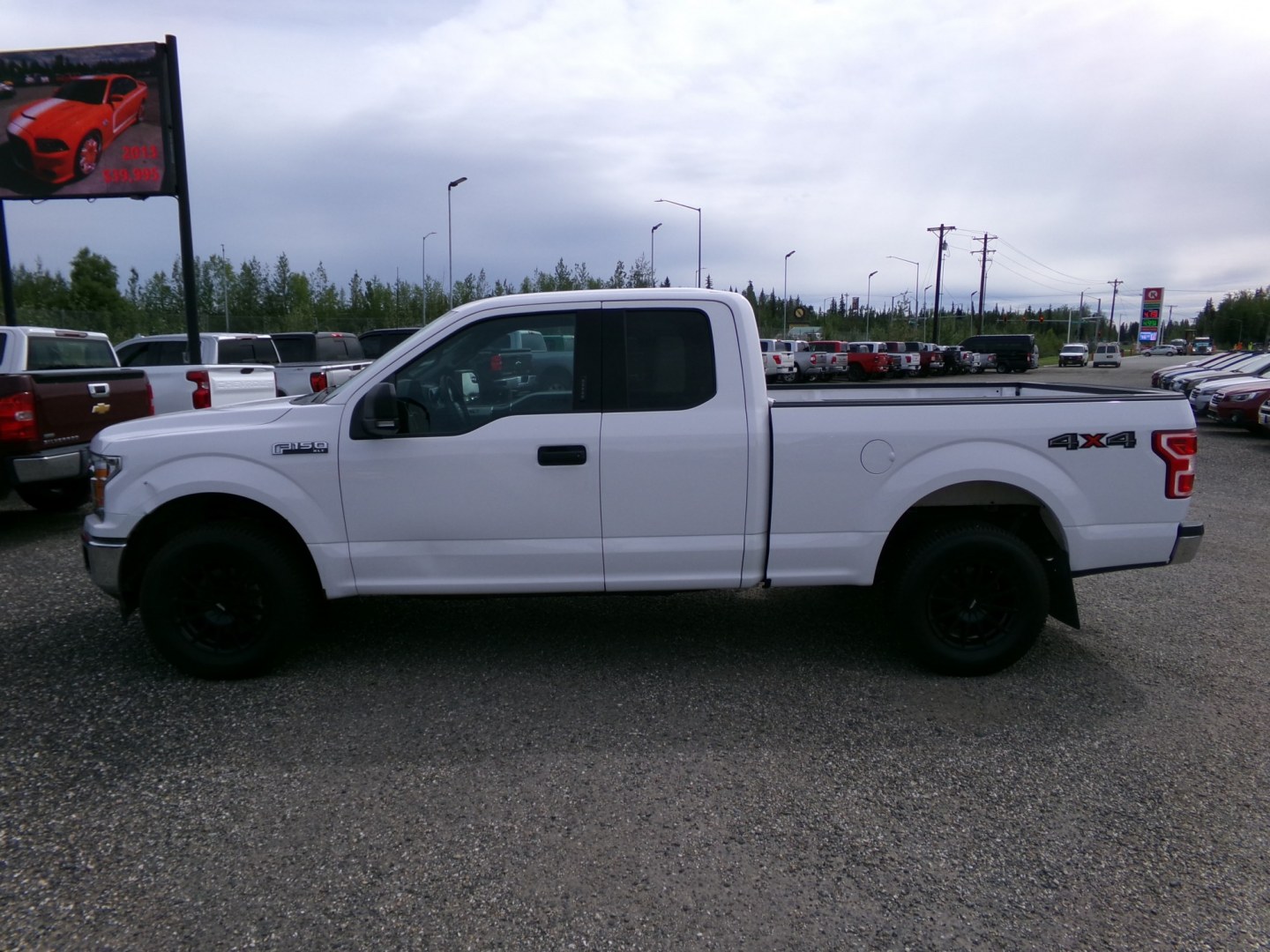 2020 White Ford F-150 Lariat SuperCab 6.5-ft. 4WD (1FTEX1EP7LK) with an 2.7L V6 DOHC 24V engine, 6A transmission, located at 2630 Philips Field Rd., Fairbanks, AK, 99709, (907) 458-0593, 64.848068, -147.780609- Photo#2