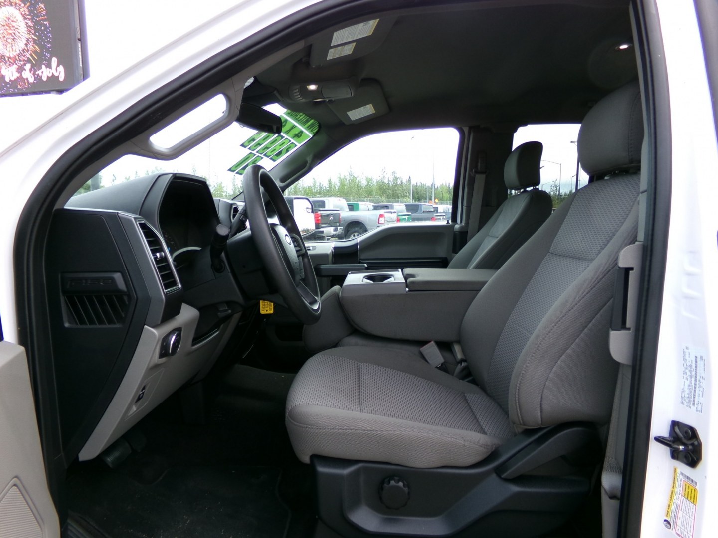 2020 White Ford F-150 Lariat SuperCab 6.5-ft. 4WD (1FTEX1EP7LK) with an 2.7L V6 DOHC 24V engine, 6A transmission, located at 2630 Philips Field Rd., Fairbanks, AK, 99709, (907) 458-0593, 64.848068, -147.780609- Photo#4
