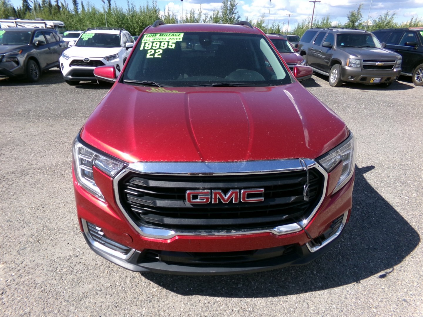 2022 Red GMC Terrain SLE AWD (3GKALTEV1NL) with an 1.4L L4 DOHC 16V TURBO engine, 6A transmission, located at 2630 Philips Field Rd., Fairbanks, AK, 99709, (907) 458-0593, 64.848068, -147.780609- Photo#1