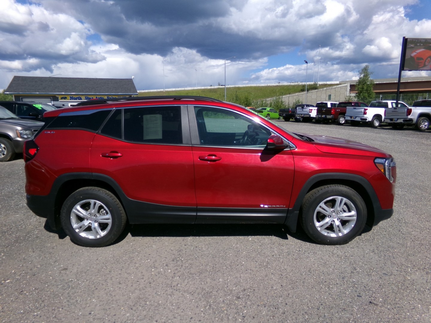 2022 Red GMC Terrain SLE AWD (3GKALTEV1NL) with an 1.4L L4 DOHC 16V TURBO engine, 6A transmission, located at 2630 Philips Field Rd., Fairbanks, AK, 99709, (907) 458-0593, 64.848068, -147.780609- Photo#2