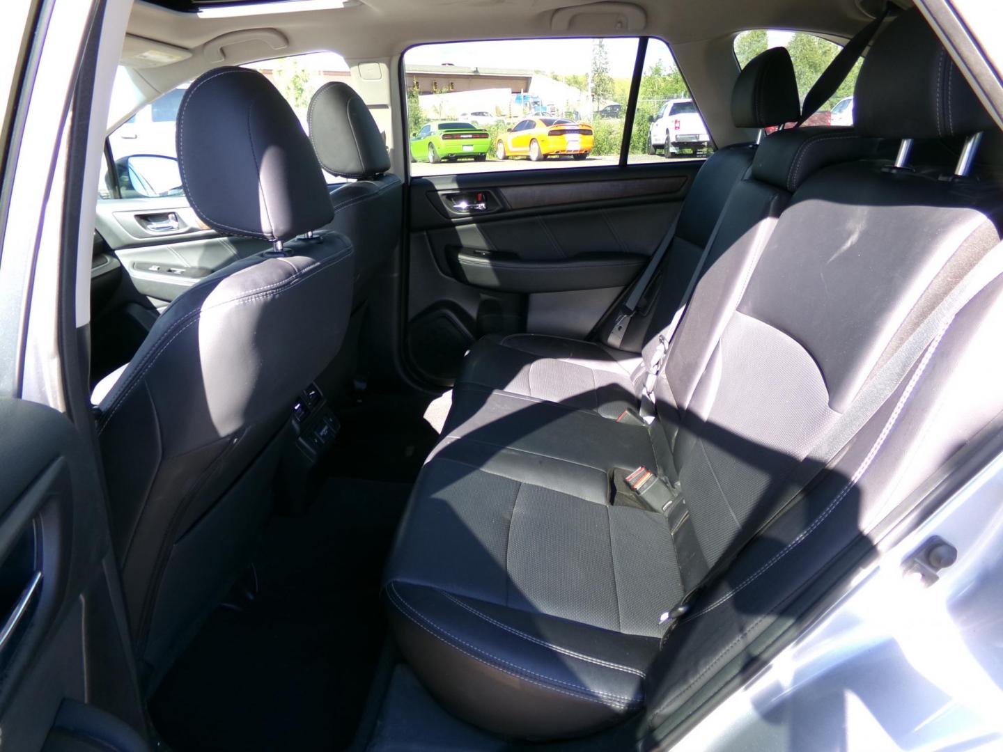 2018 Silver Subaru Outback 2.5i Limited (4S4BSANC8J3) with an 2.5L H4 DOHC 16V engine, CVT transmission, located at 2630 Philips Field Rd., Fairbanks, AK, 99709, (907) 458-0593, 64.848068, -147.780609 - Photo#5
