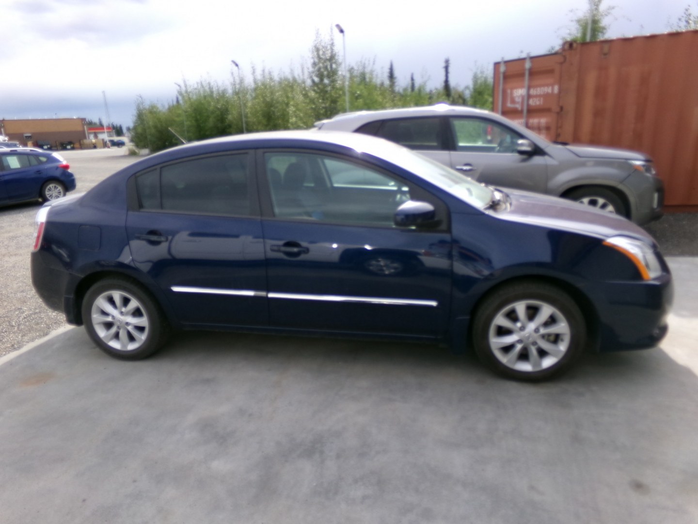 2010 Blue /Black Nissan Sentra 2.0 (3N1AB6AP5AL) with an 2.0L L4 DOHC 16V engine, Continuously Variable Transmisson transmission, located at 2630 Philips Field Rd., Fairbanks, AK, 99709, (907) 458-0593, 64.848068, -147.780609- Photo#1