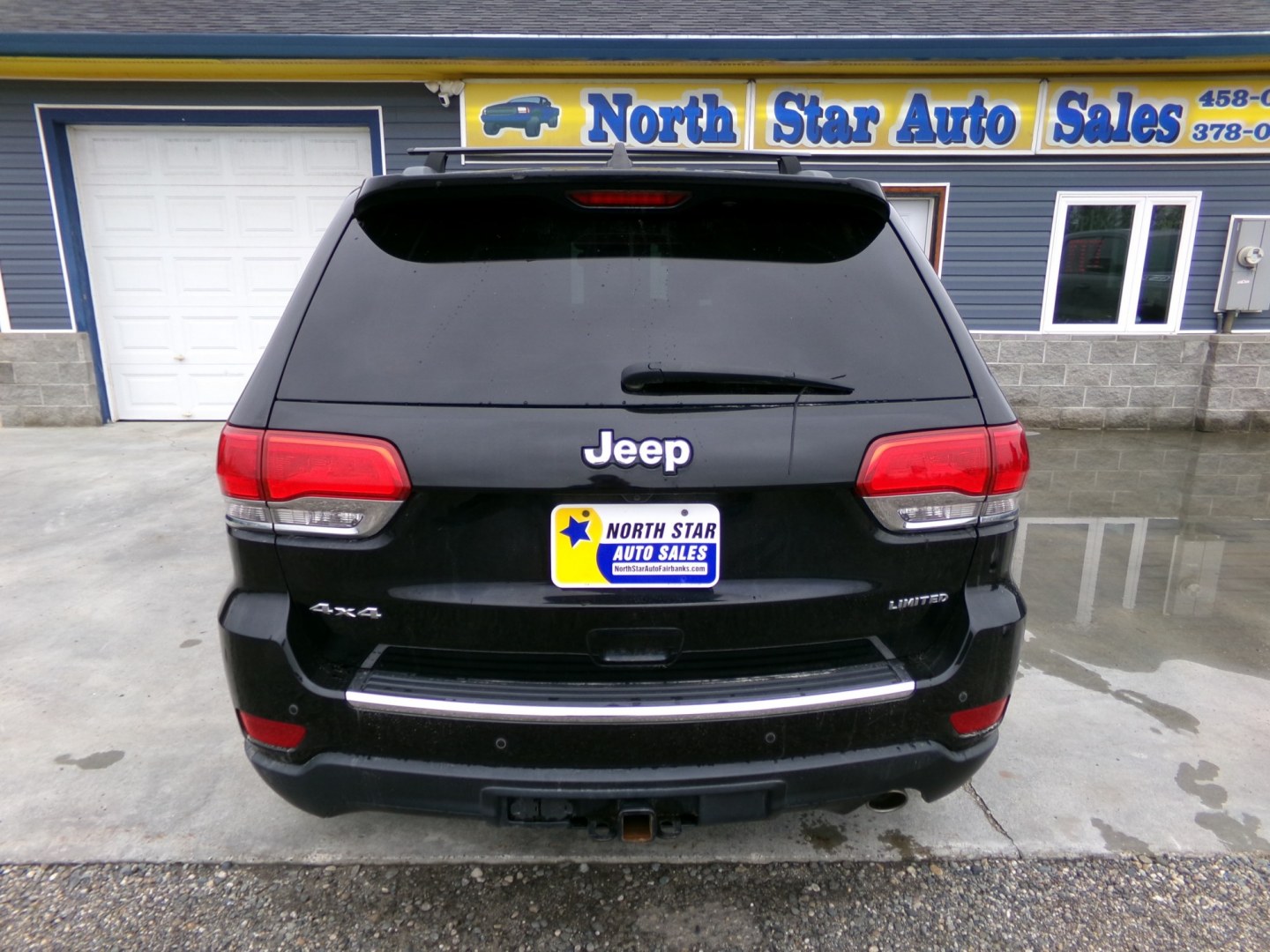 2019 Black /Black Jeep Grand Cherokee Limited 4WD (1C4RJFBG4KC) with an 3.6L V6 DOHC 24V engine, 8A transmission, located at 2630 Philips Field Rd., Fairbanks, AK, 99709, (907) 458-0593, 64.848068, -147.780609- Photo#3