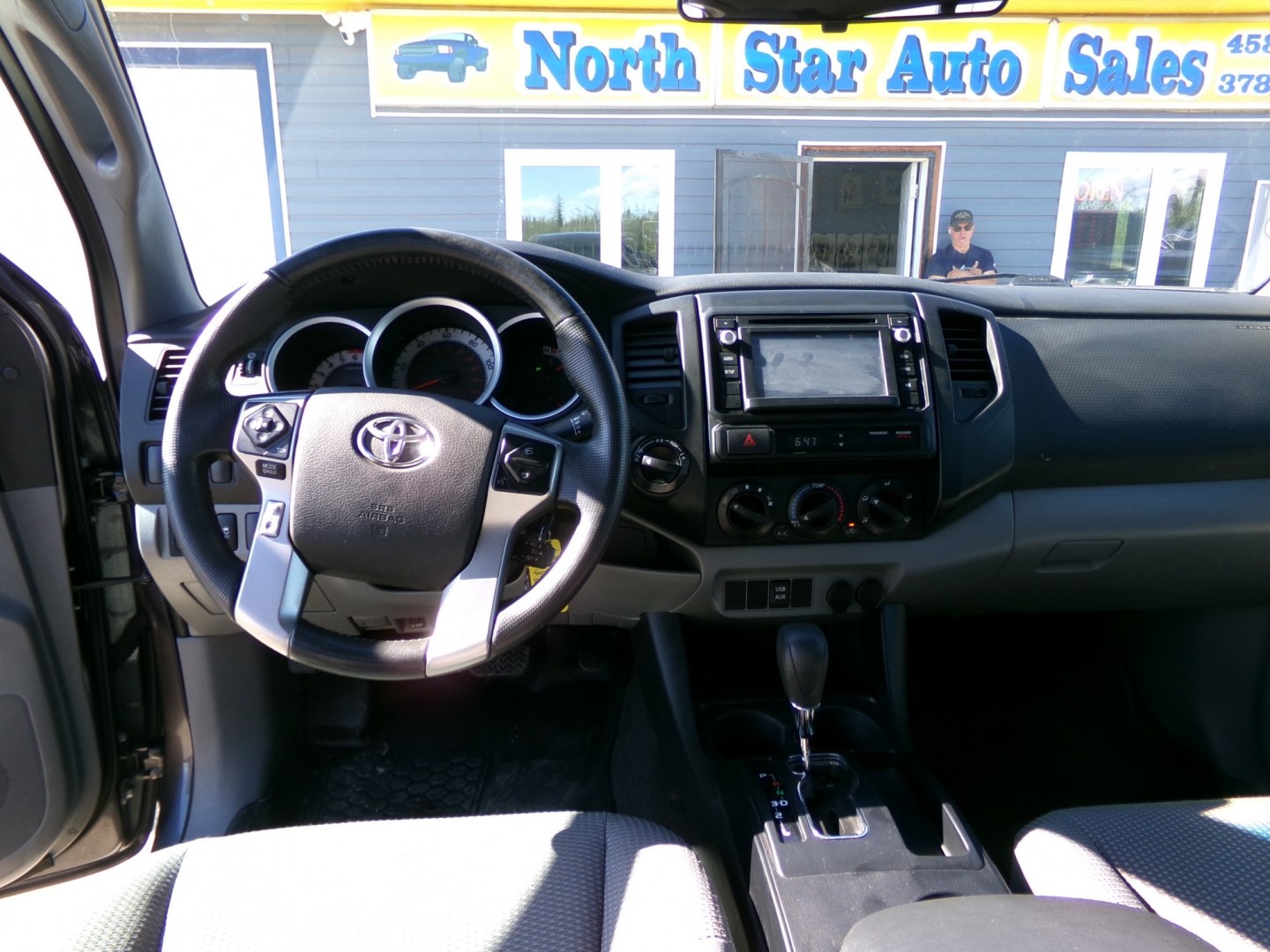 2014 Grey Toyota Tacoma Access Cab I4 5MT 4WD (5TFUX4EN0EX) with an 2.7L L4 DOHC 16V engine, 5-Speed Manual transmission, located at 2630 Philips Field Rd., Fairbanks, AK, 99709, (907) 458-0593, 64.848068, -147.780609- Photo#6