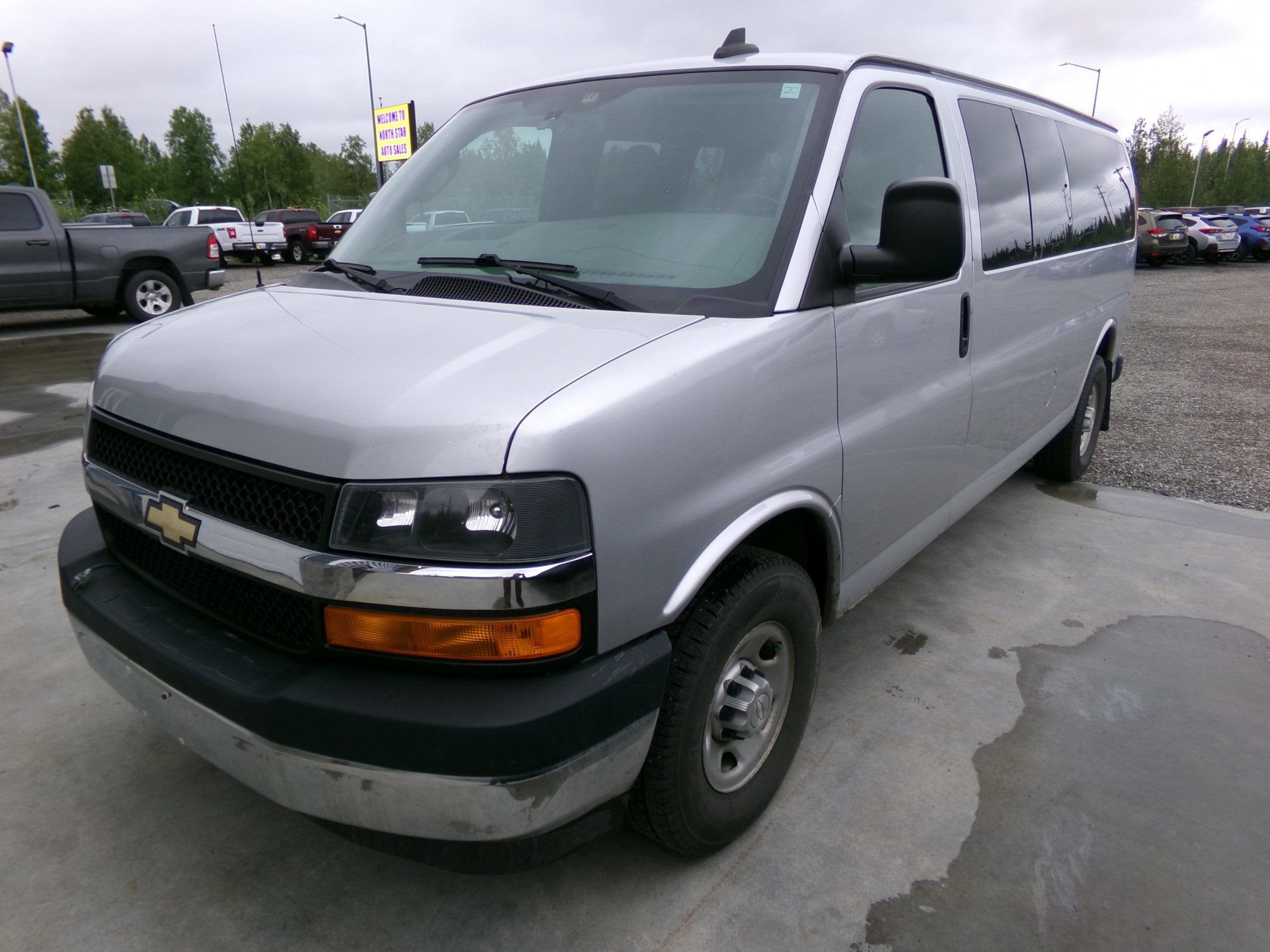 photo of 2017 Chevrolet Express LS 3500 Extended