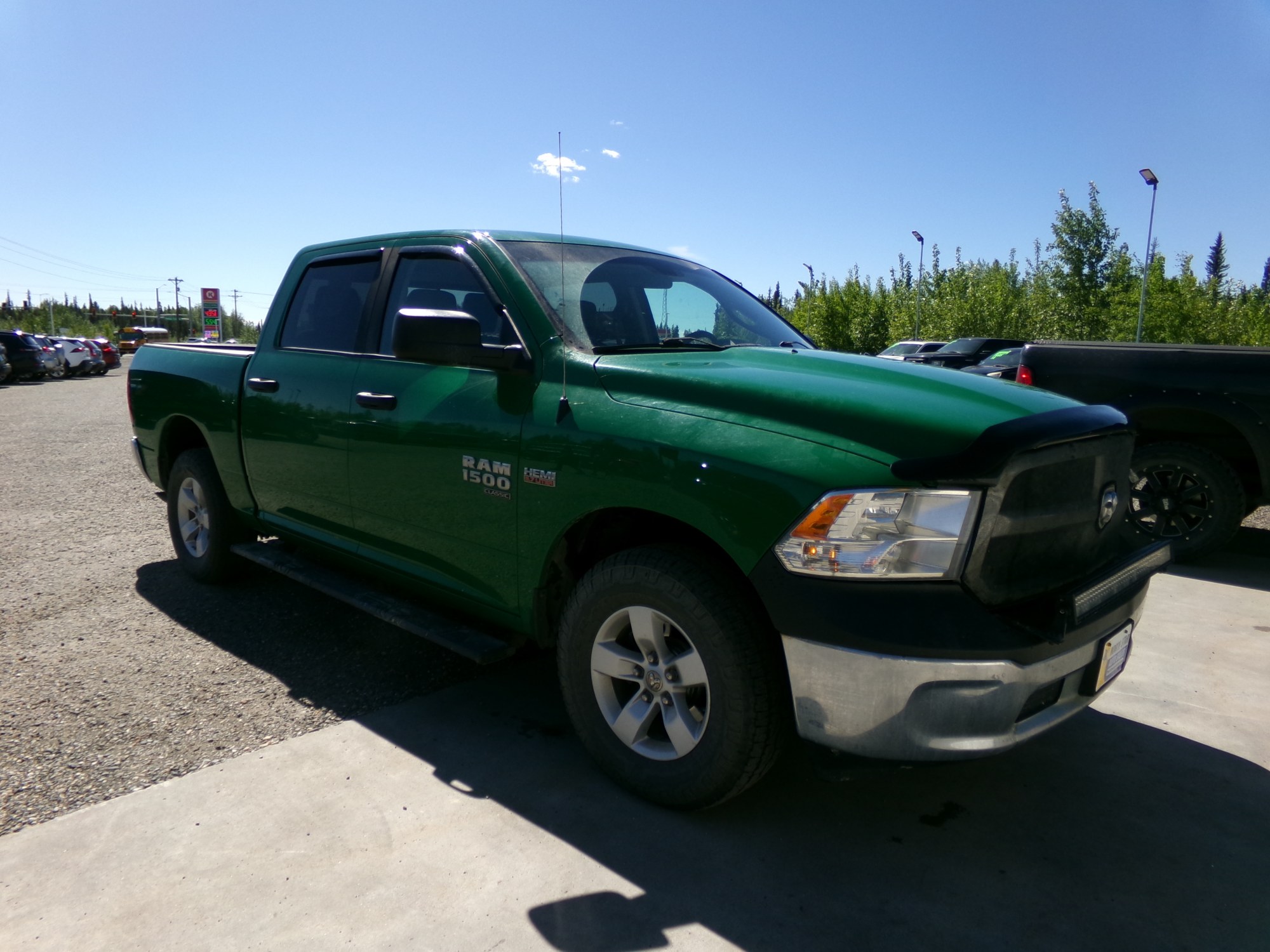 photo of 2019 RAM 1500 SLT Crew Cab SWB 4WD
