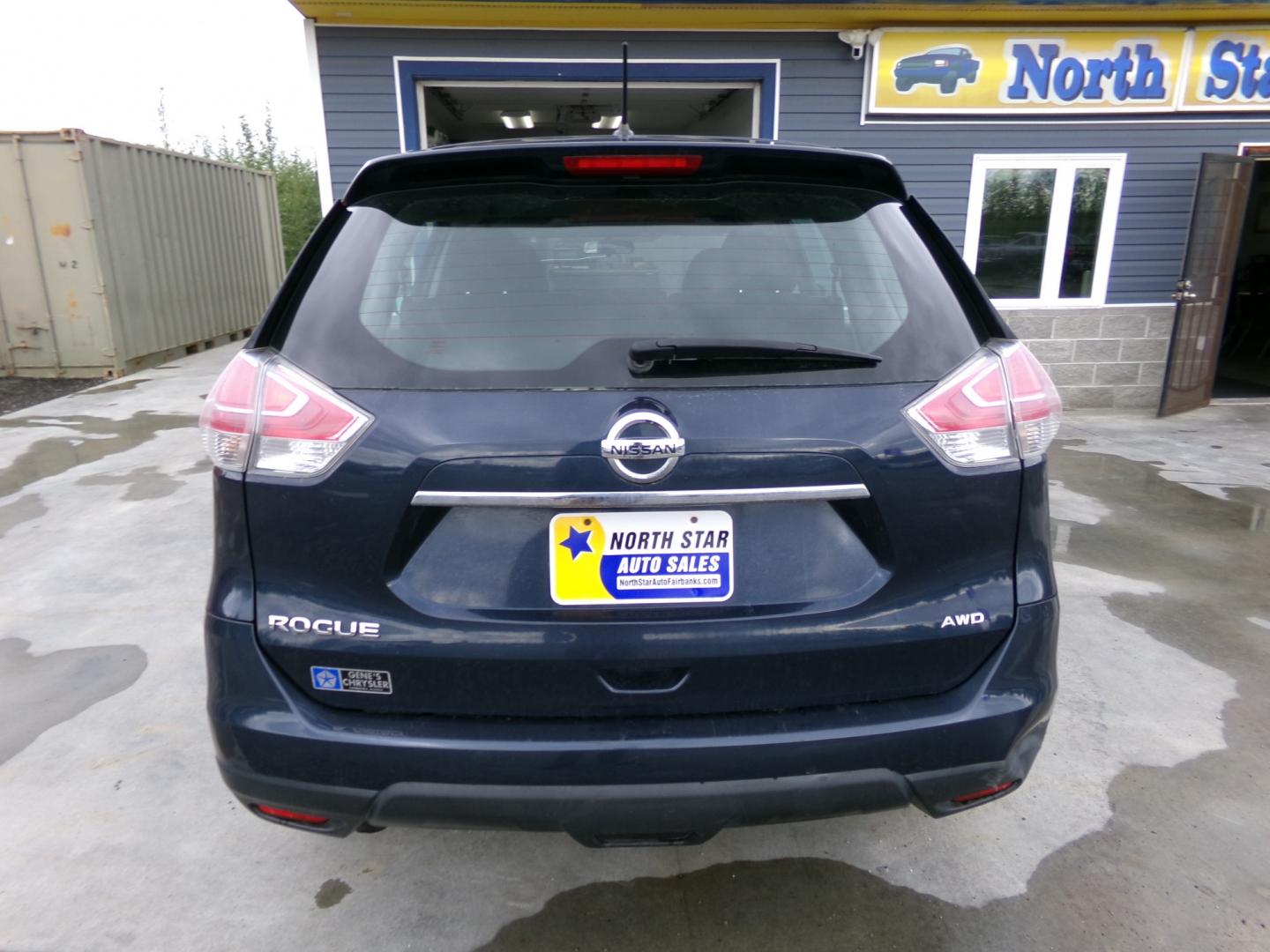 2016 Blue Nissan Rogue S AWD (5N1AT2MVXGC) with an 2.5L L4 DOHC 16V engine, CVT transmission, located at 2630 Philips Field Rd., Fairbanks, AK, 99709, (907) 458-0593, 64.848068, -147.780609- Photo#3