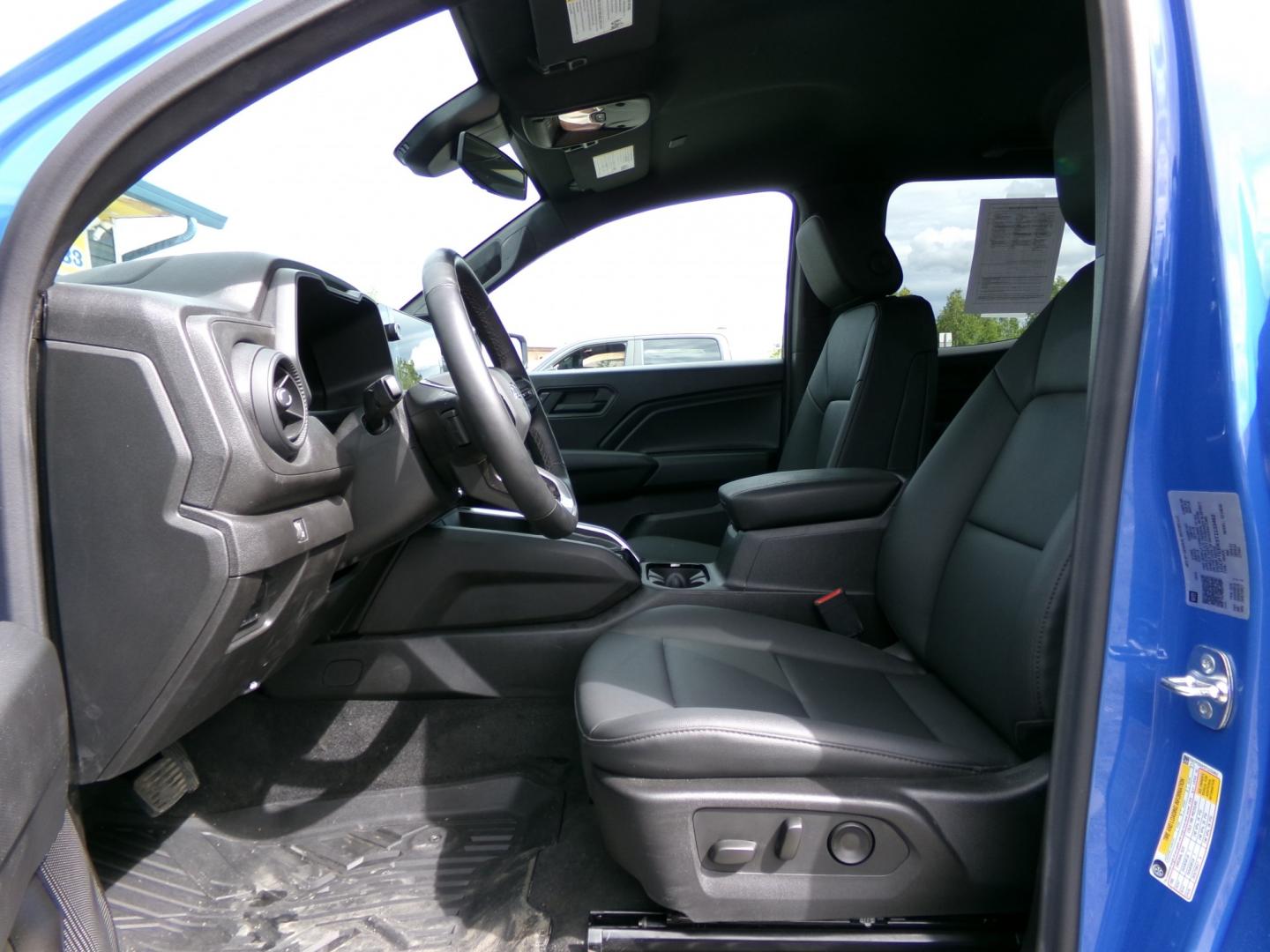 2026 Blue CHEVROLET Colorado Trail Boss (1GCPTEEK5T1) with an 2.7L L4 DOHC 16V TURBO engine, 6A transmission, located at 2630 Philips Field Rd., Fairbanks, AK, 99709, (907) 458-0593, 64.848068, -147.780609- Photo#4
