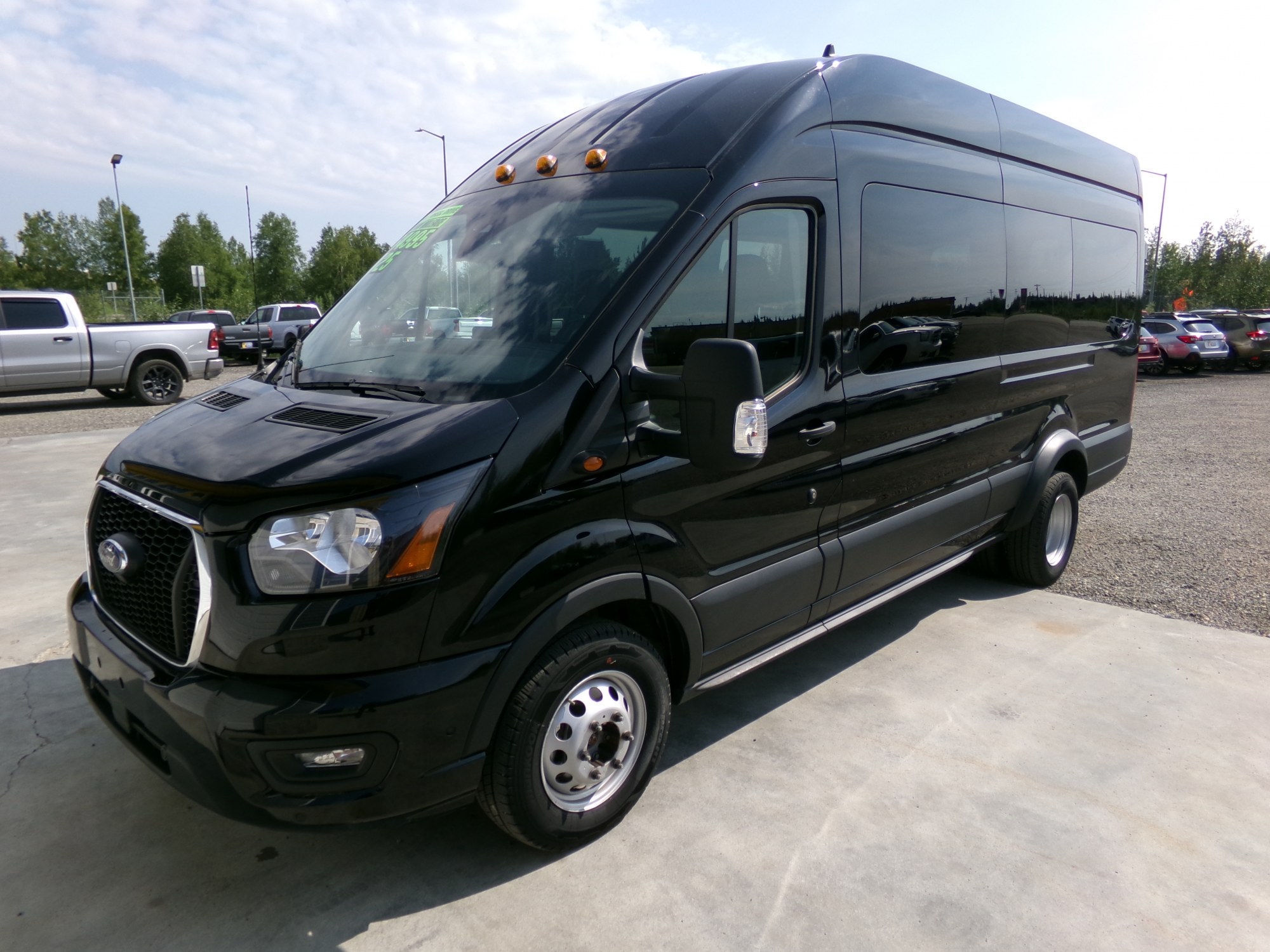 photo of 2025 Ford Transit 350 Wagon HD High Roof XL Sliding Pass. 148 WB EL