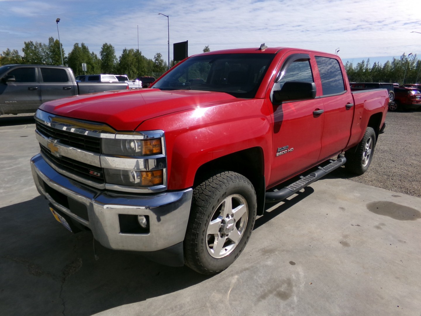 2015 Chevrolet Silverado 2500HD LT Crew Cab Long Box 4WD (1GC1KVEG8FF) with an 6.0L V8 OHV 16V FFV engine, 6A transmission, located at 2630 Philips Field Rd., Fairbanks, AK, 99709, (907) 458-0593, 64.848068, -147.780609- Photo#0