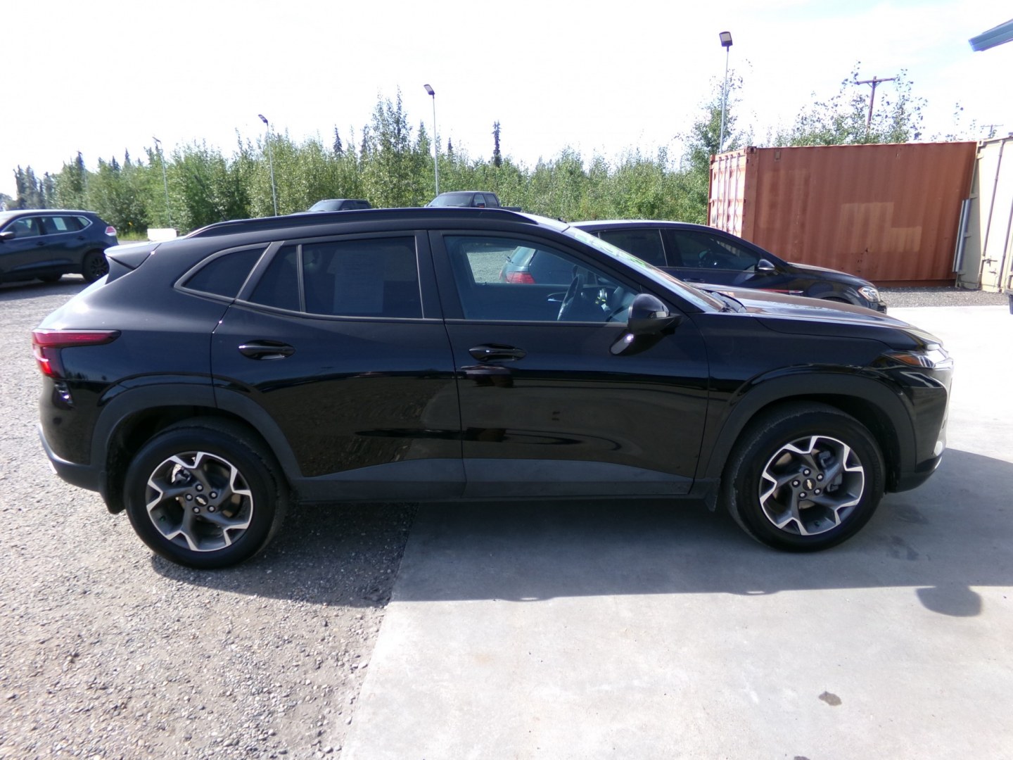 2025 Black Chevrolet Trax LT (KL77LHEP2SC) with an 1.2L L3 TURBO engine, 6A transmission, located at 2630 Philips Field Rd., Fairbanks, AK, 99709, (907) 458-0593, 64.848068, -147.780609- Photo#2