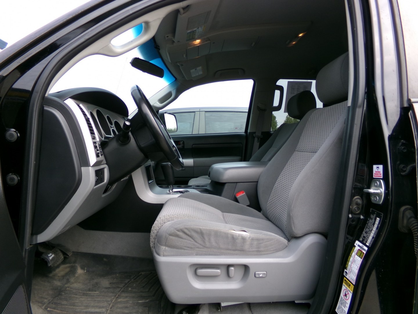 2008 Toyota Tundra SR5 Double Cab 4.7L Long Bed 4WD (5TFBT54178X) with an 4.7L V8 DOHC 32V engine, 5A OD transmission, located at 2630 Philips Field Rd., Fairbanks, AK, 99709, (907) 458-0593, 64.848068, -147.780609- Photo#4