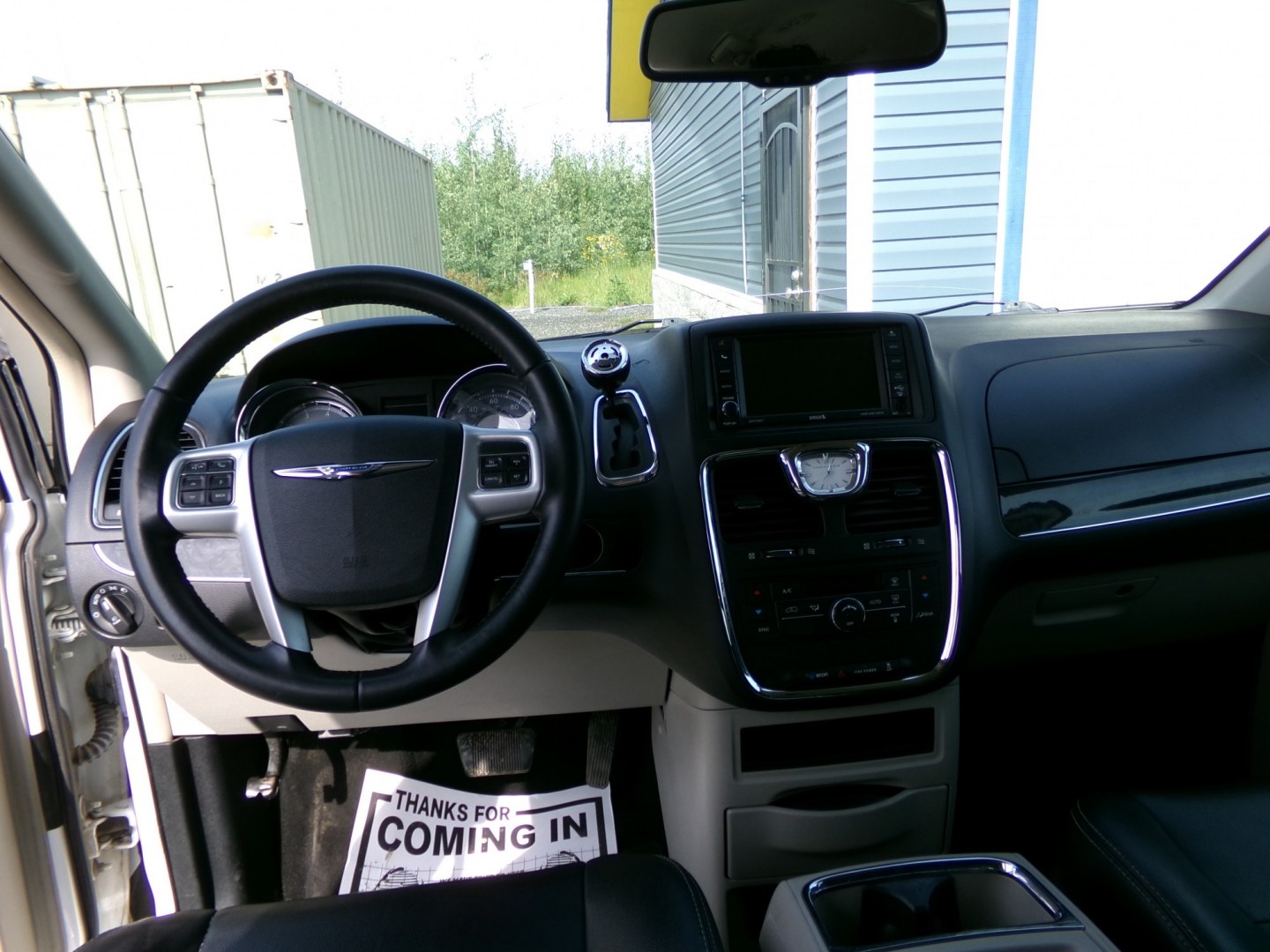 2014 White Chrysler Town & Country Touring (2C4RC1BG0ER) with an 3.6L V6 DOHC 24V engine, 6-Speed Automatic transmission, located at 2630 Philips Field Rd., Fairbanks, AK, 99709, (907) 458-0593, 64.848068, -147.780609- Photo#6