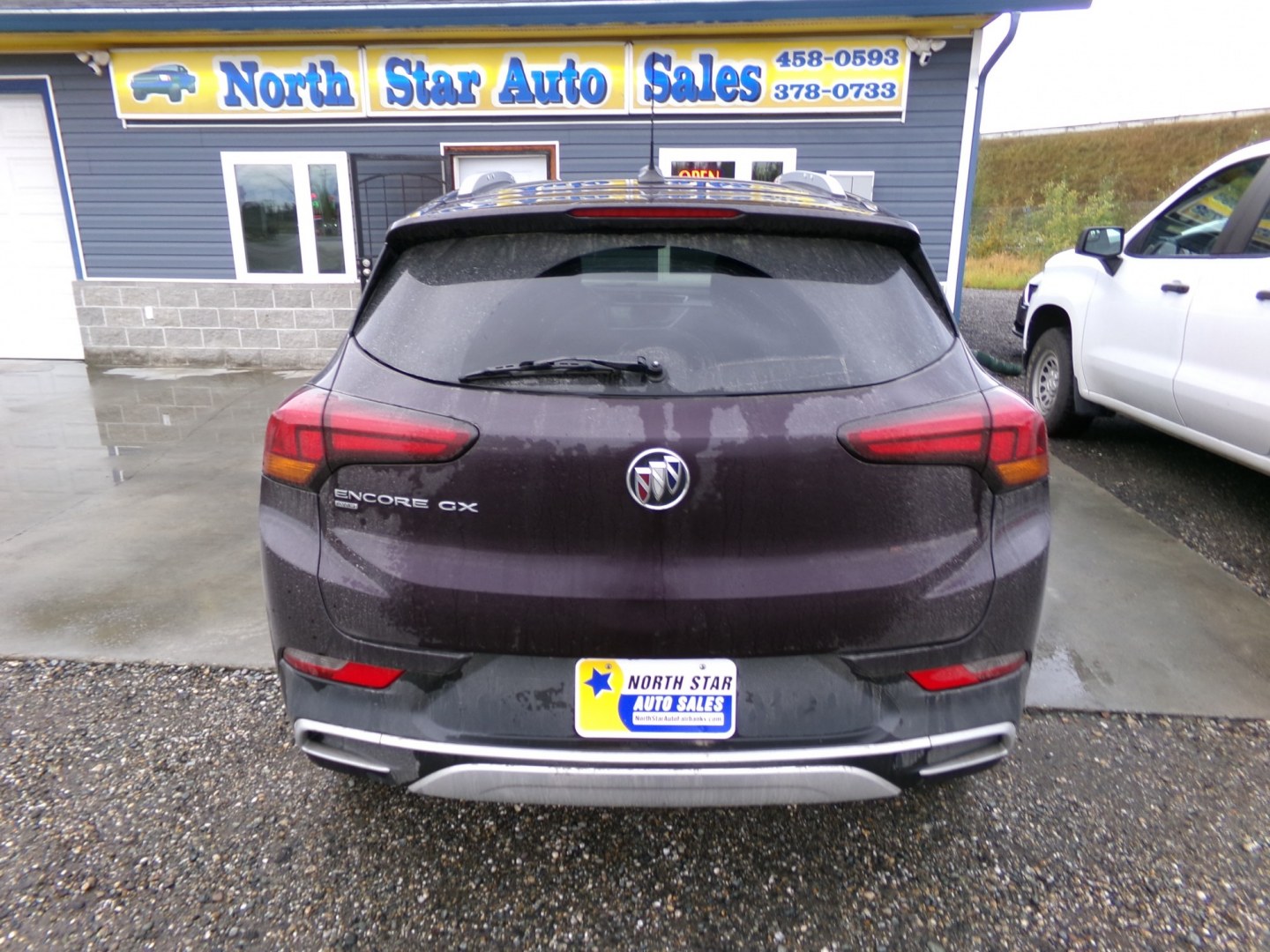 2020 Black Buick Encore GX Select AWD (KL4MMESL2LB) with an 1.3L L3 TURBO engine, 9A transmission, located at 2630 Philips Field Rd., Fairbanks, AK, 99709, (907) 458-0593, 64.848068, -147.780609- Photo#3