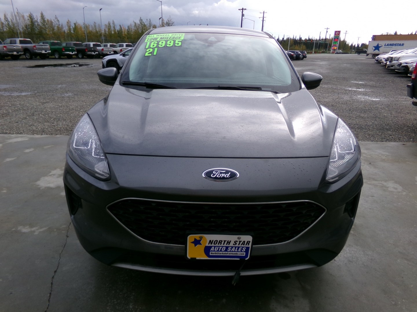 2021 Ford Escape SE AWD (1FMCU9G63MU) with an 1.5L L3 engine, 6A transmission, located at 2630 Philips Field Rd., Fairbanks, AK, 99709, (907) 458-0593, 64.848068, -147.780609- Photo#1