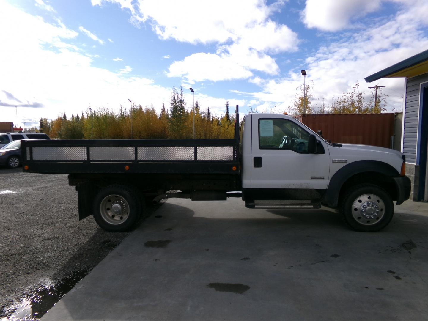 2006 White Ford F-550 Regular Cab 4WD DRW (1FDAF57P16E) with an 6.0L V8 OHV 32V TURBO DIESEL engine, located at 2630 Philips Field Rd., Fairbanks, AK, 99709, (907) 458-0593, 64.848068, -147.780609- Photo#2