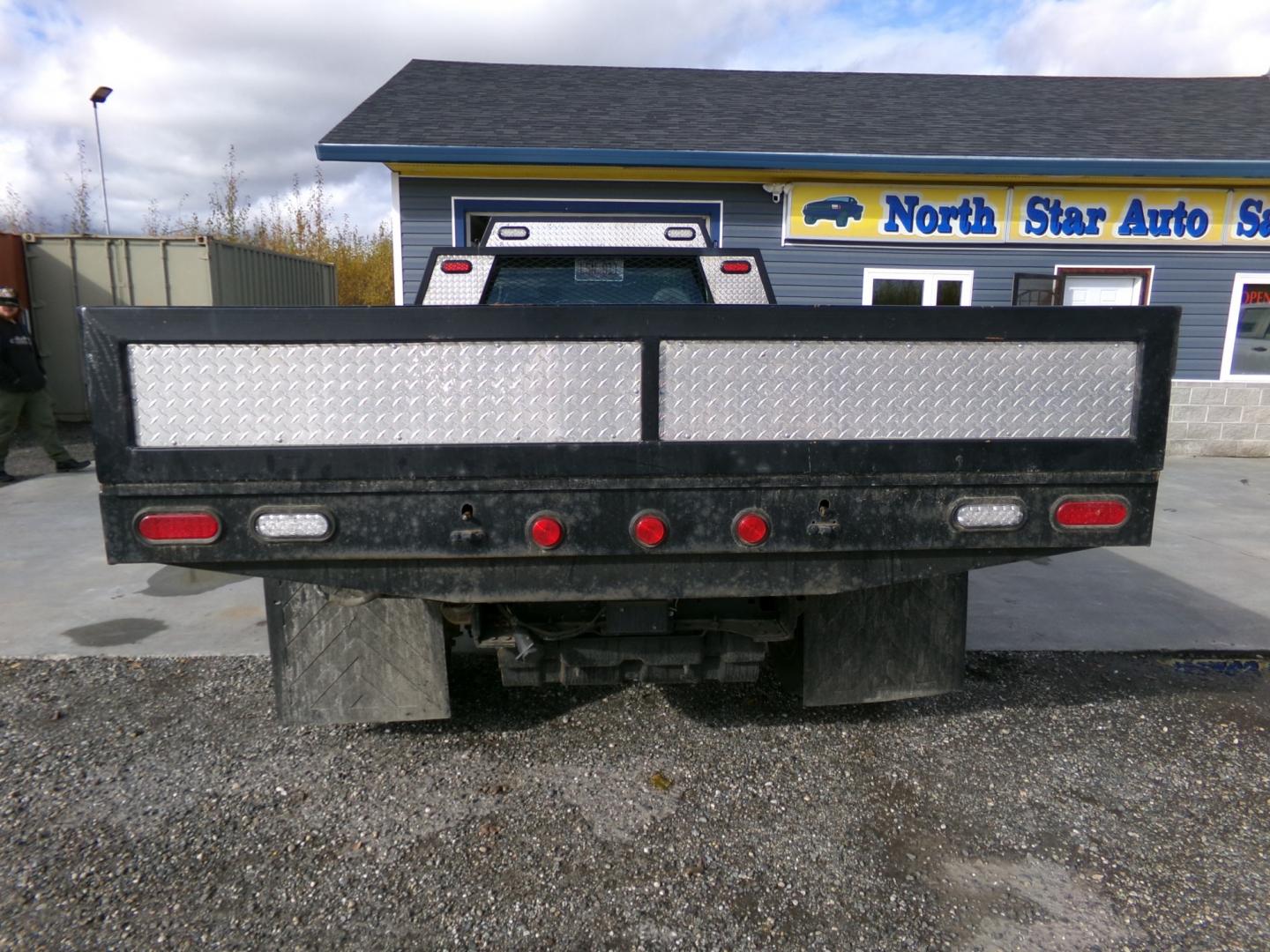 2006 White Ford F-550 Regular Cab 4WD DRW (1FDAF57P16E) with an 6.0L V8 OHV 32V TURBO DIESEL engine, located at 2630 Philips Field Rd., Fairbanks, AK, 99709, (907) 458-0593, 64.848068, -147.780609- Photo#3