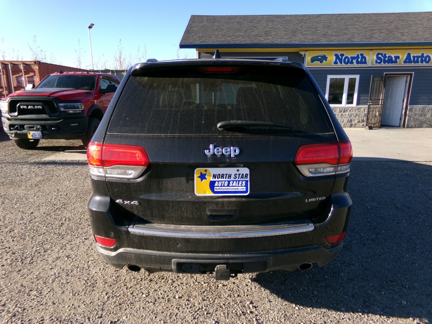 2014 Jeep Grand Cherokee Limited 4WD (1C4RJFBG4EC) with an 3.6L V6 DOHC 24V engine, 5-Speed Automatic transmission, located at 2630 Philips Field Rd., Fairbanks, AK, 99709, (907) 458-0593, 64.848068, -147.780609- Photo#3