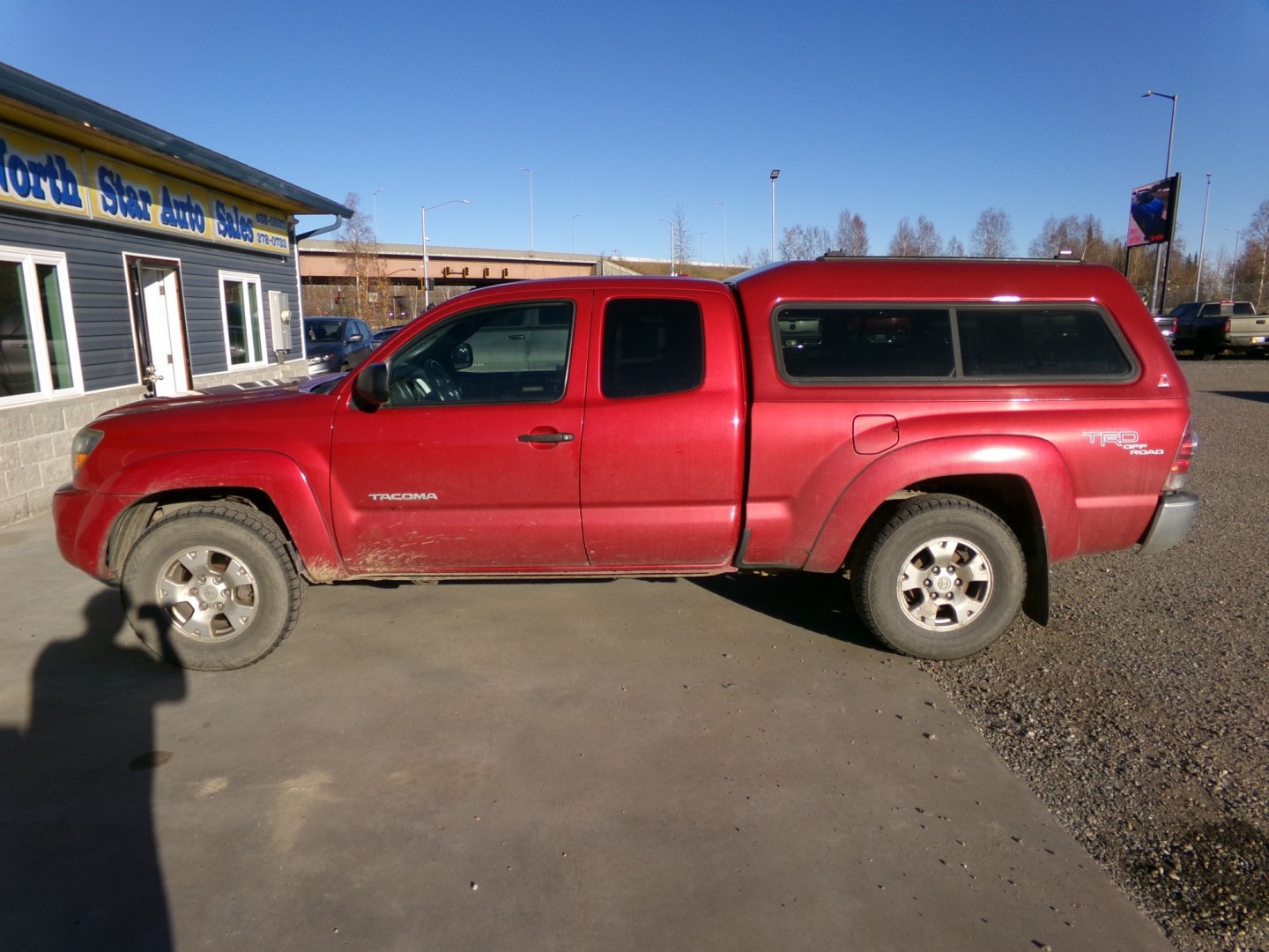 2009 Red Toyota Tacoma Access Cab V6 4WD (5TEUU42N79Z) with an 4.0L V6 DOHC 24V engine, Automatic transmission, located at 2630 Philips Field Rd., Fairbanks, AK, 99709, (907) 458-0593, 64.848068, -147.780609- Photo#2
