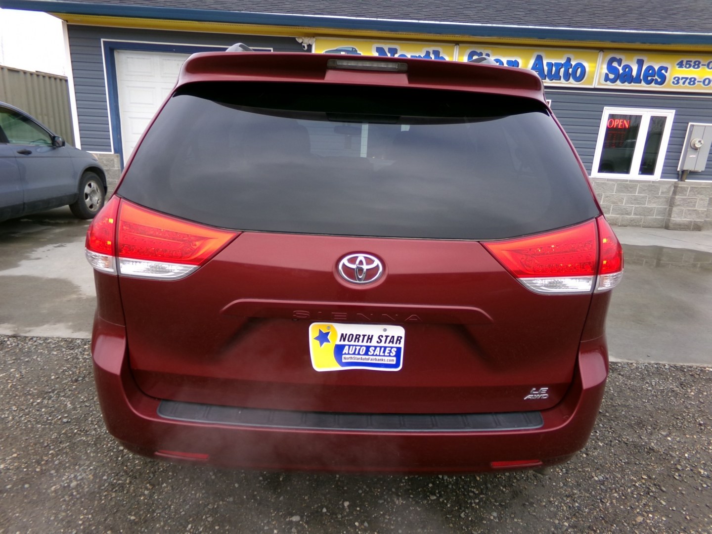 2012 Red Toyota Sienna LE AWD 7-Passenger V6 (5TDJK3DC7CS) with an 3.5L V6 EFI DOHC 24V engine, 5-Speed Automatic transmission, located at 2630 Philips Field Rd., Fairbanks, AK, 99709, (907) 458-0593, 64.848068, -147.780609- Photo#3