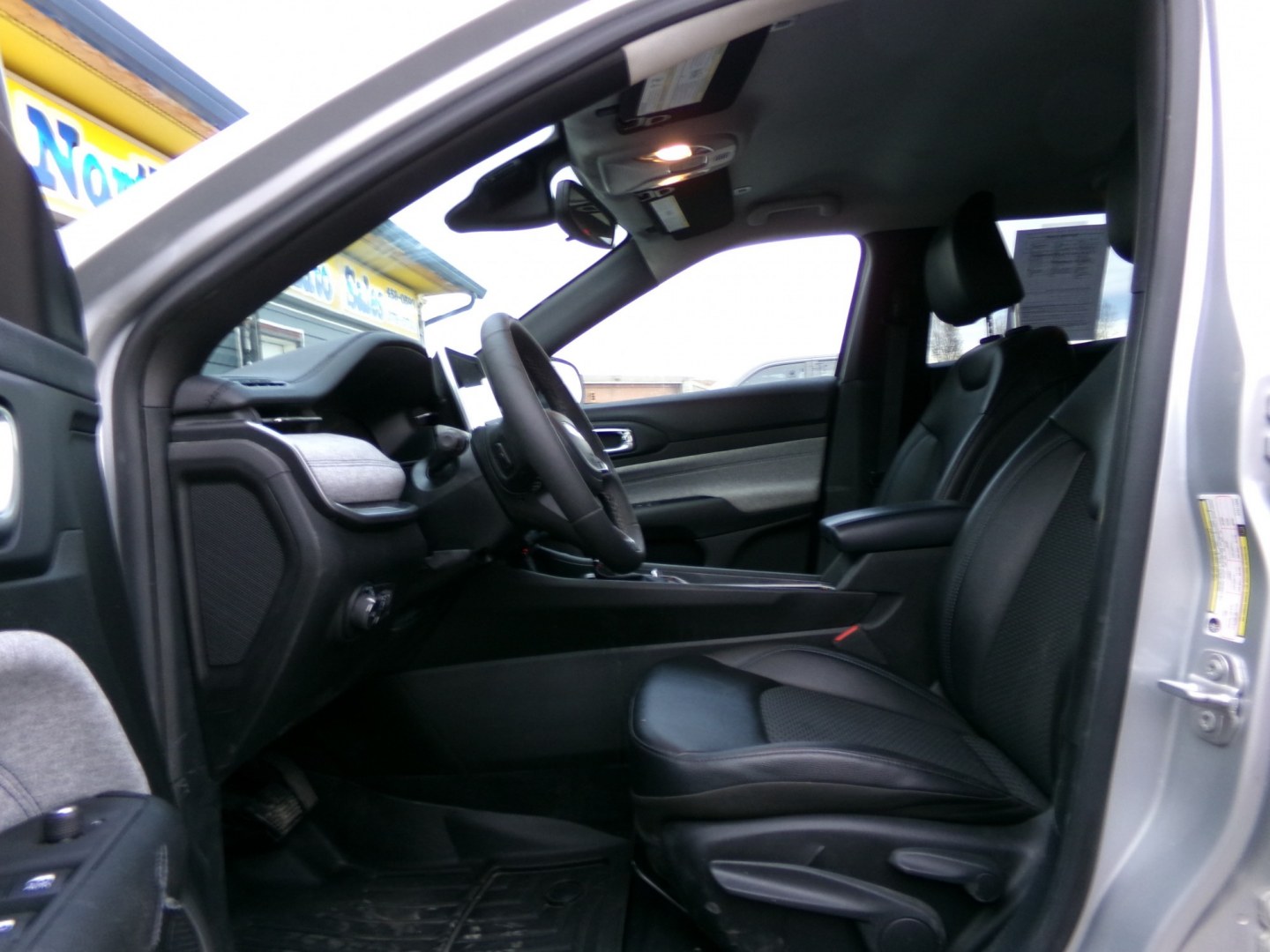 2025 Silver Jeep Compass Latitude (3C4NJDBN4ST) with an 2.0L L4 DOHC 16V TURBO engine, located at 2630 Philips Field Rd., Fairbanks, AK, 99709, (907) 458-0593, 64.848068, -147.780609- Photo#4