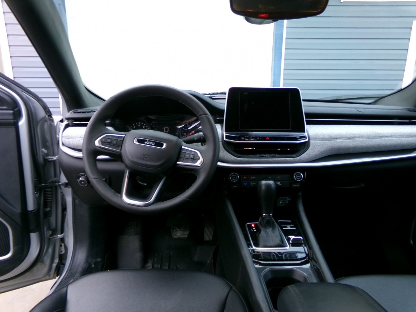 2025 Silver Jeep Compass Latitude (3C4NJDBN4ST) with an 2.0L L4 DOHC 16V TURBO engine, located at 2630 Philips Field Rd., Fairbanks, AK, 99709, (907) 458-0593, 64.848068, -147.780609- Photo#6